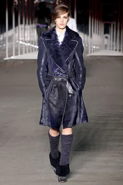 Look 18